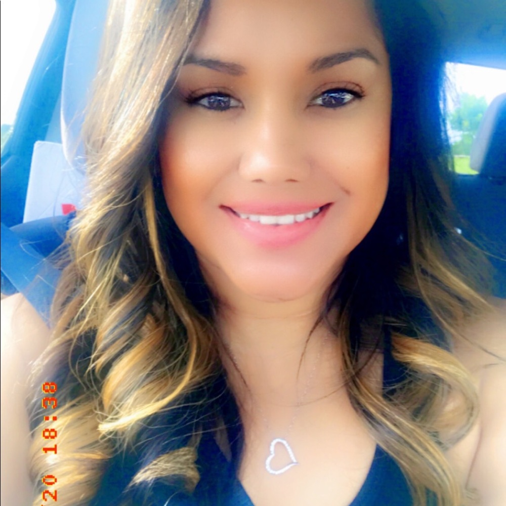 Meet your Posher, Nohemi